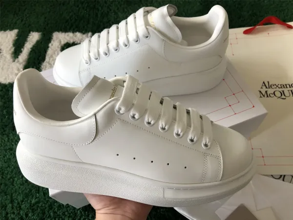 Alexander McQueen Oversized Sneakers White with Holographic Heel Tab Sneakers - 19