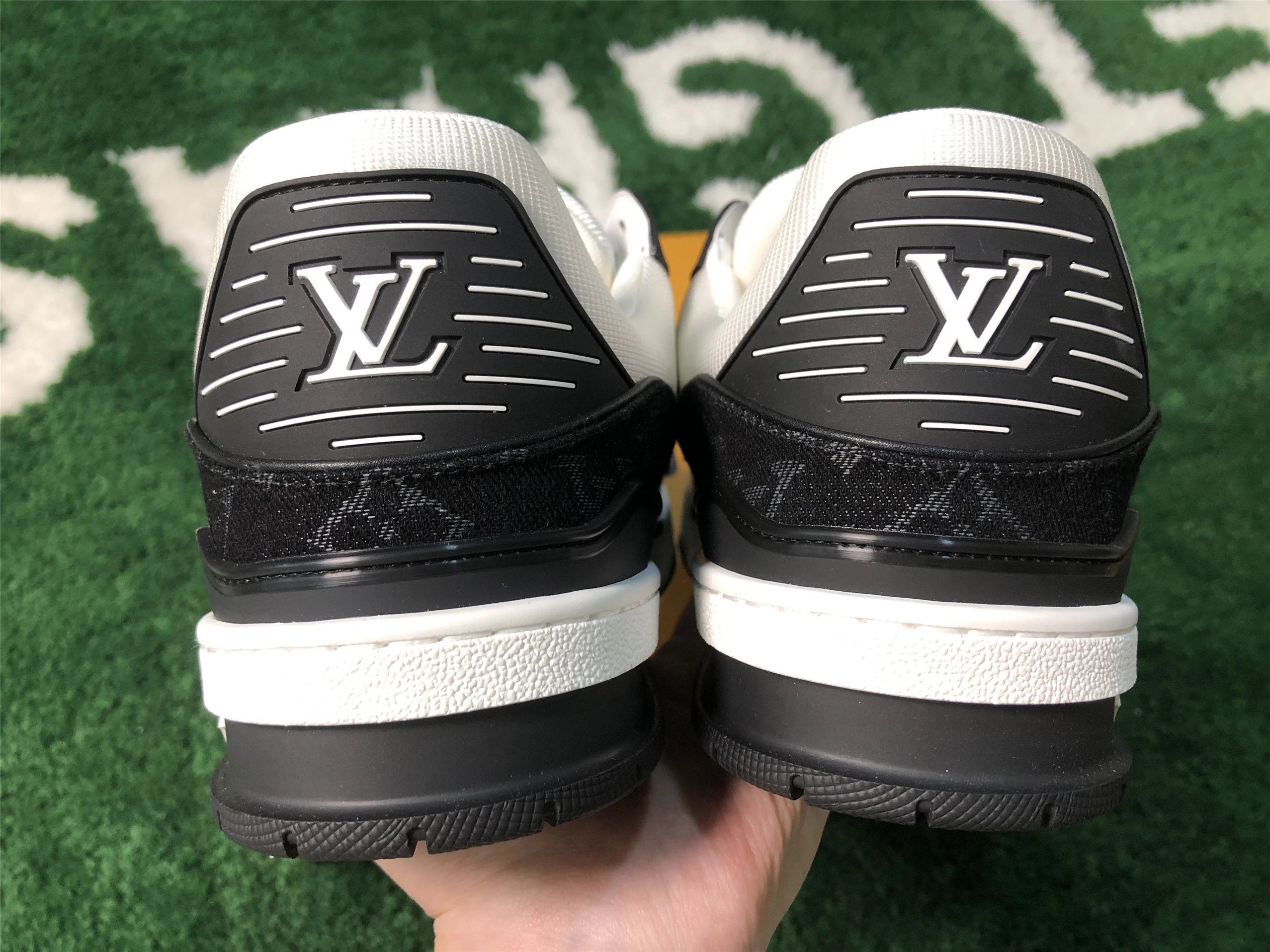 Louis Vuitton Archlight Purple Monogram Flower Sneakers - 7