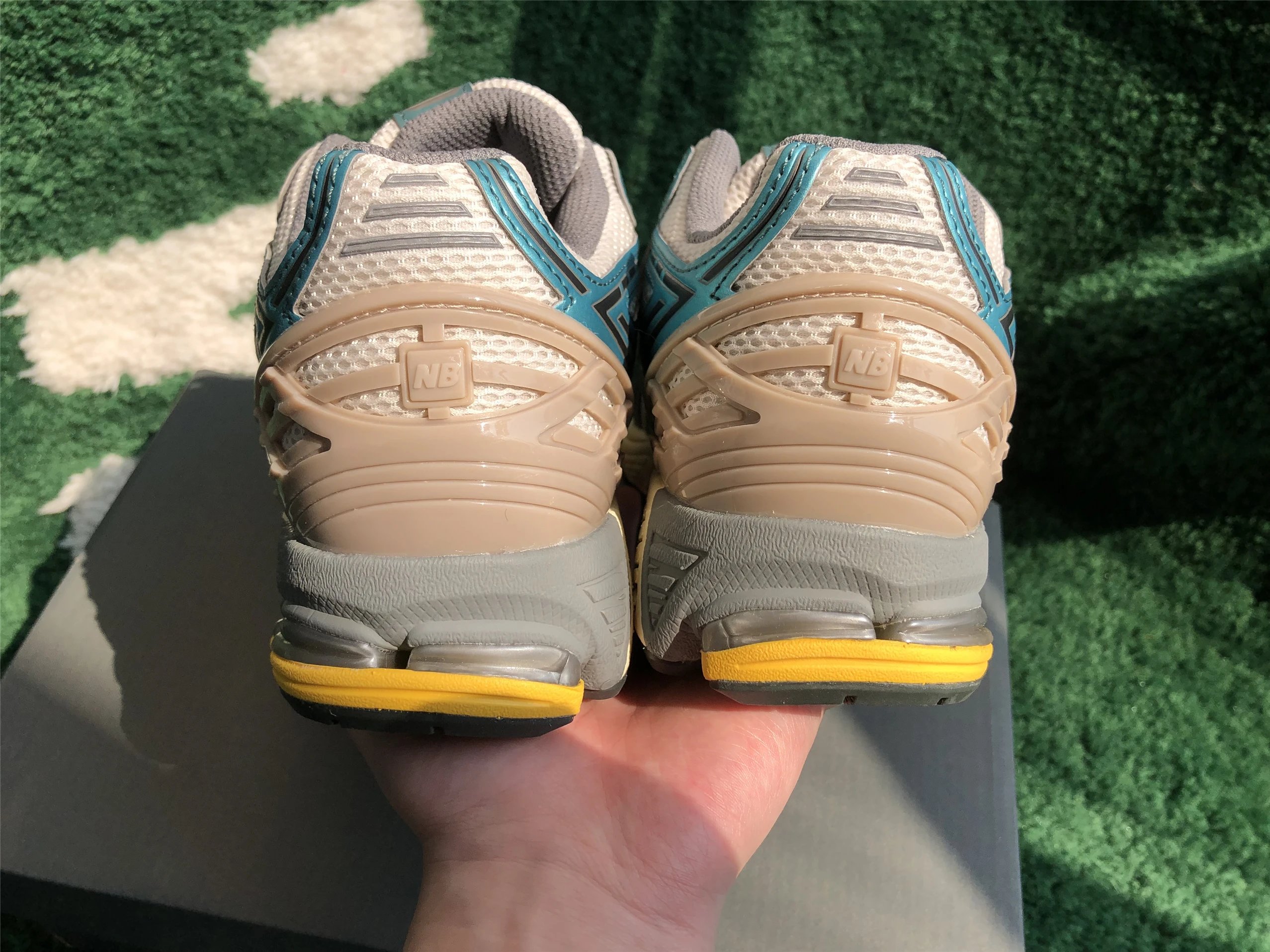 New Balance 9060 Pink Beige Chunky Sneakers - 21