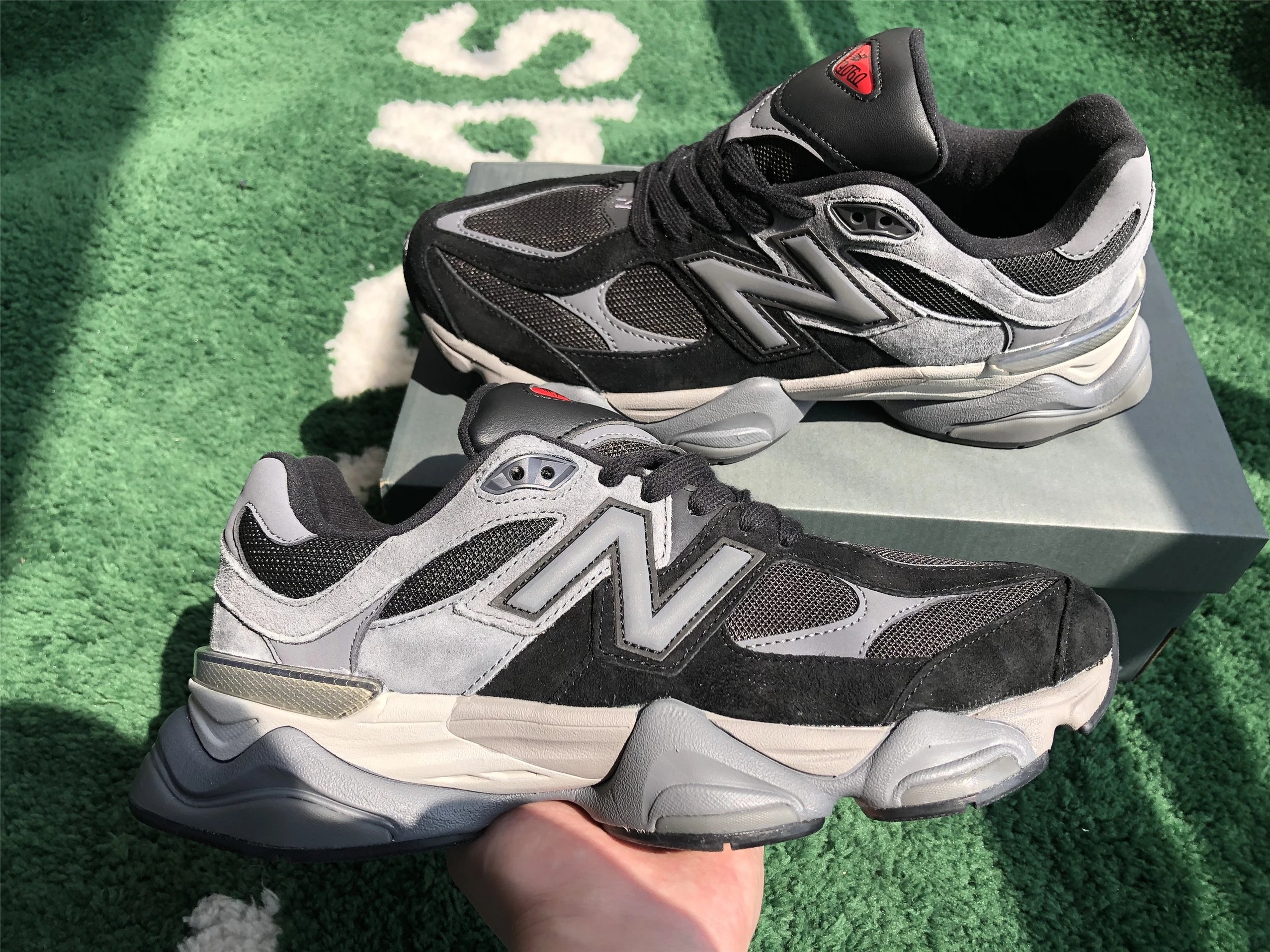 New Balance 9060 Pink Beige Chunky Sneakers - 32