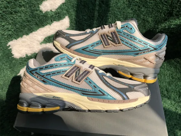 New Balance 9060 Pink Beige Chunky Sneakers - 19