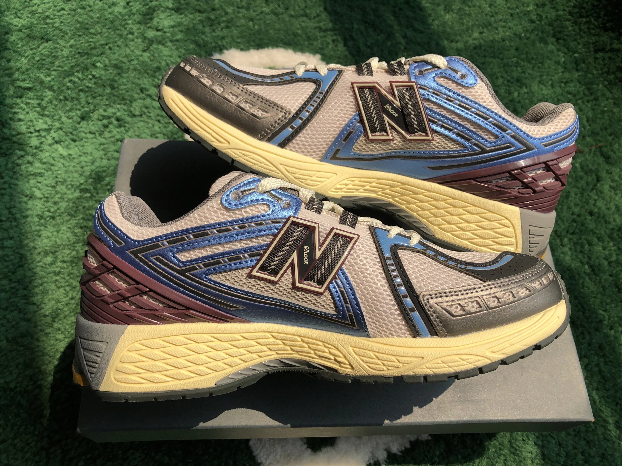 New Balance 9060 Pink Beige Chunky Sneakers - 27