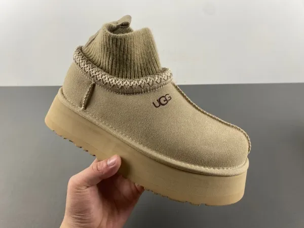 UGG Fluff Yeah Platform Boot Beige Snow Boots - 1