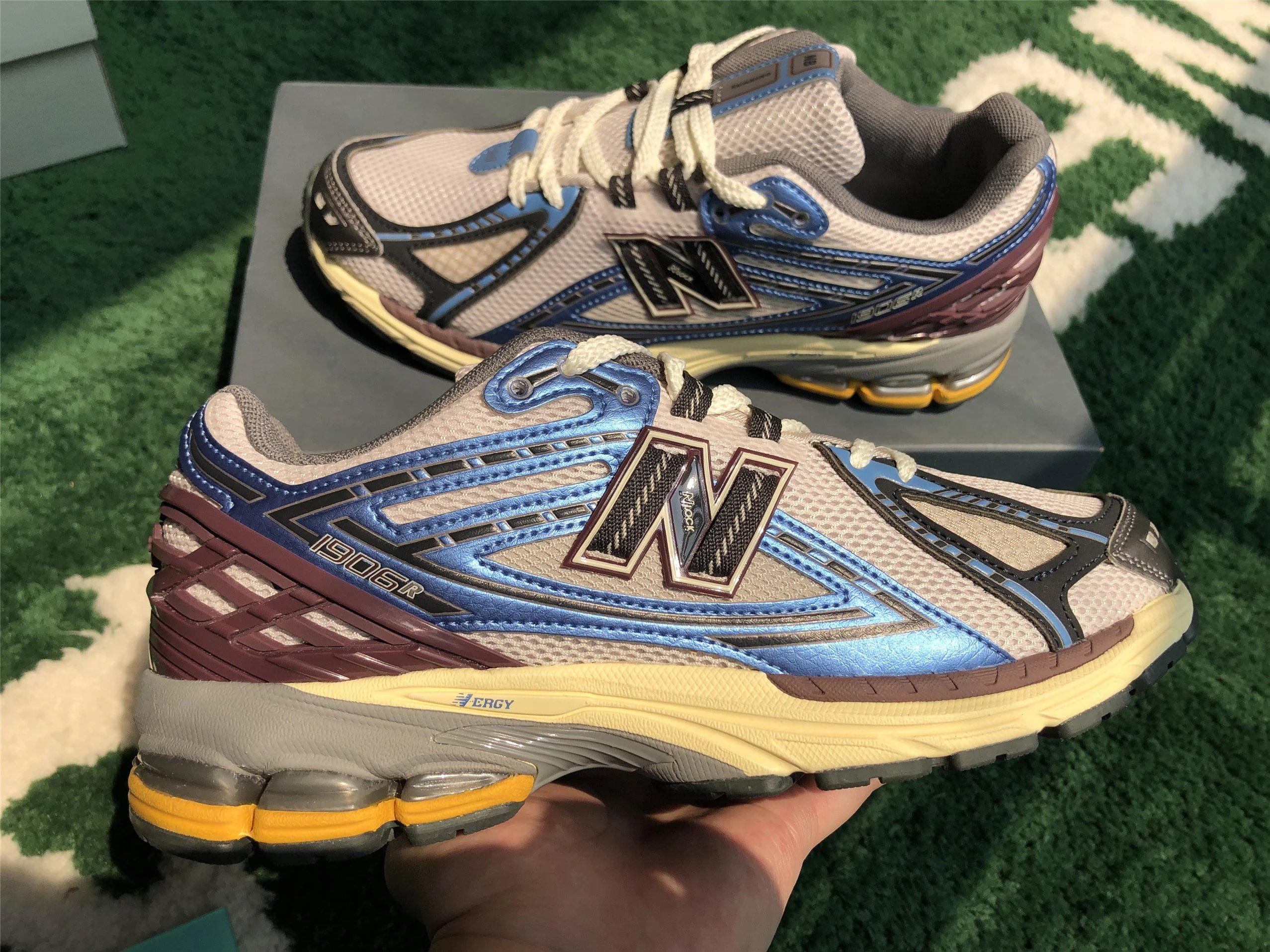 New Balance 9060 Pink Beige Chunky Sneakers - 25