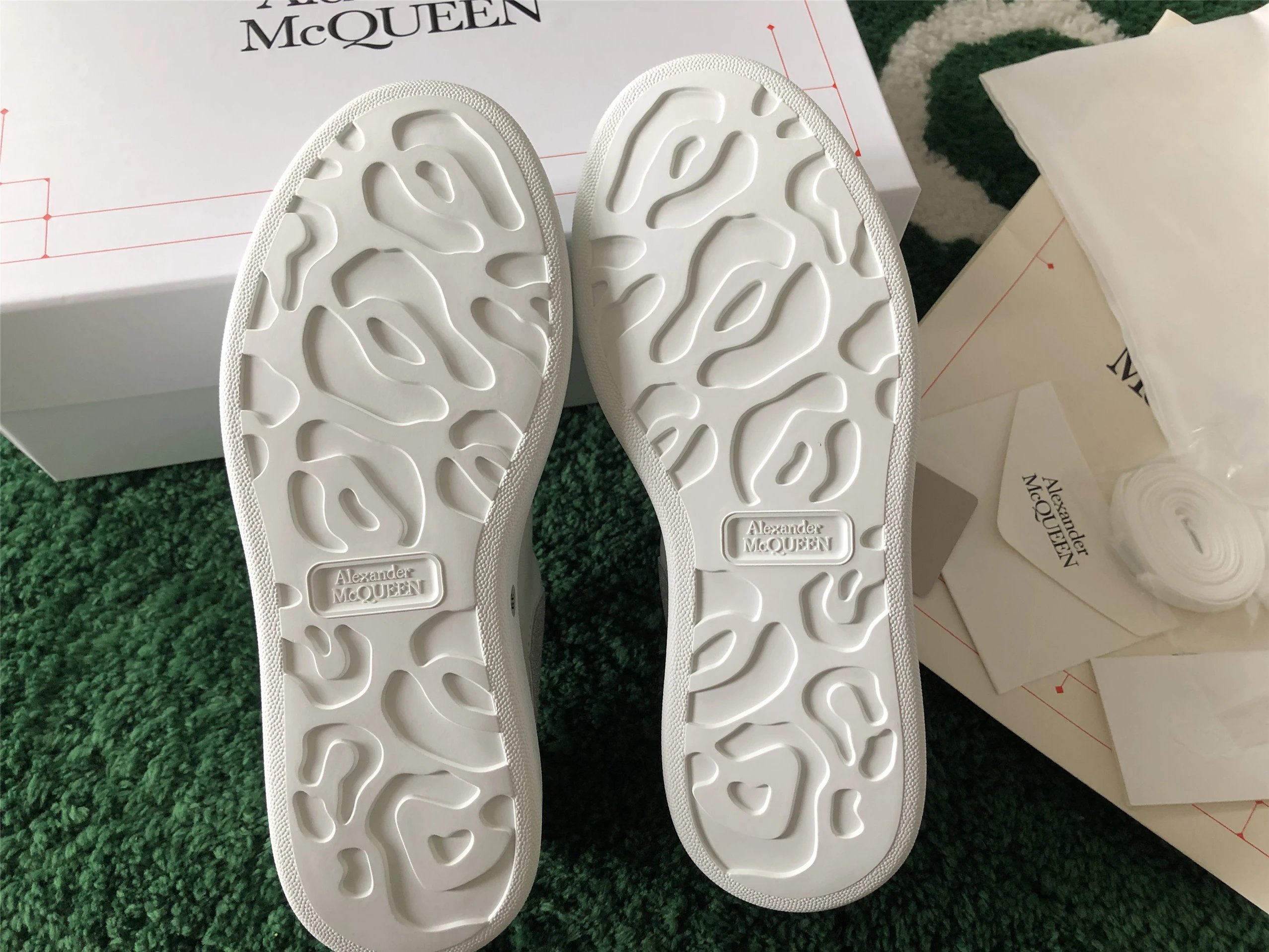 Alexander McQueen Oversized Sneakers White with Holographic Heel Tab Sneakers - 17