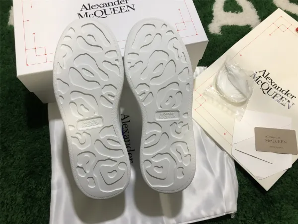 Alexander McQueen Oversized Sneakers White with Holographic Heel Tab Sneakers - 27