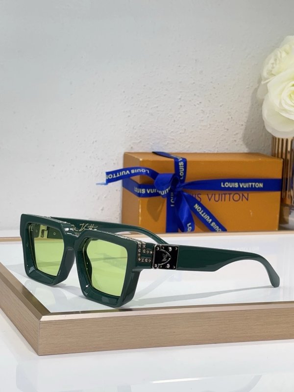 Louis Vuitton Monogram Square Sunglasses Emerald Green with Lime Tint Lenses product listing in Litbuy spreadsheet finds