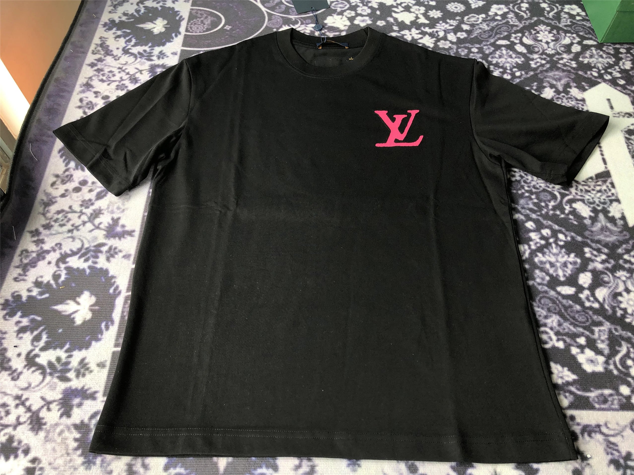 IV T-Shirt photo 4