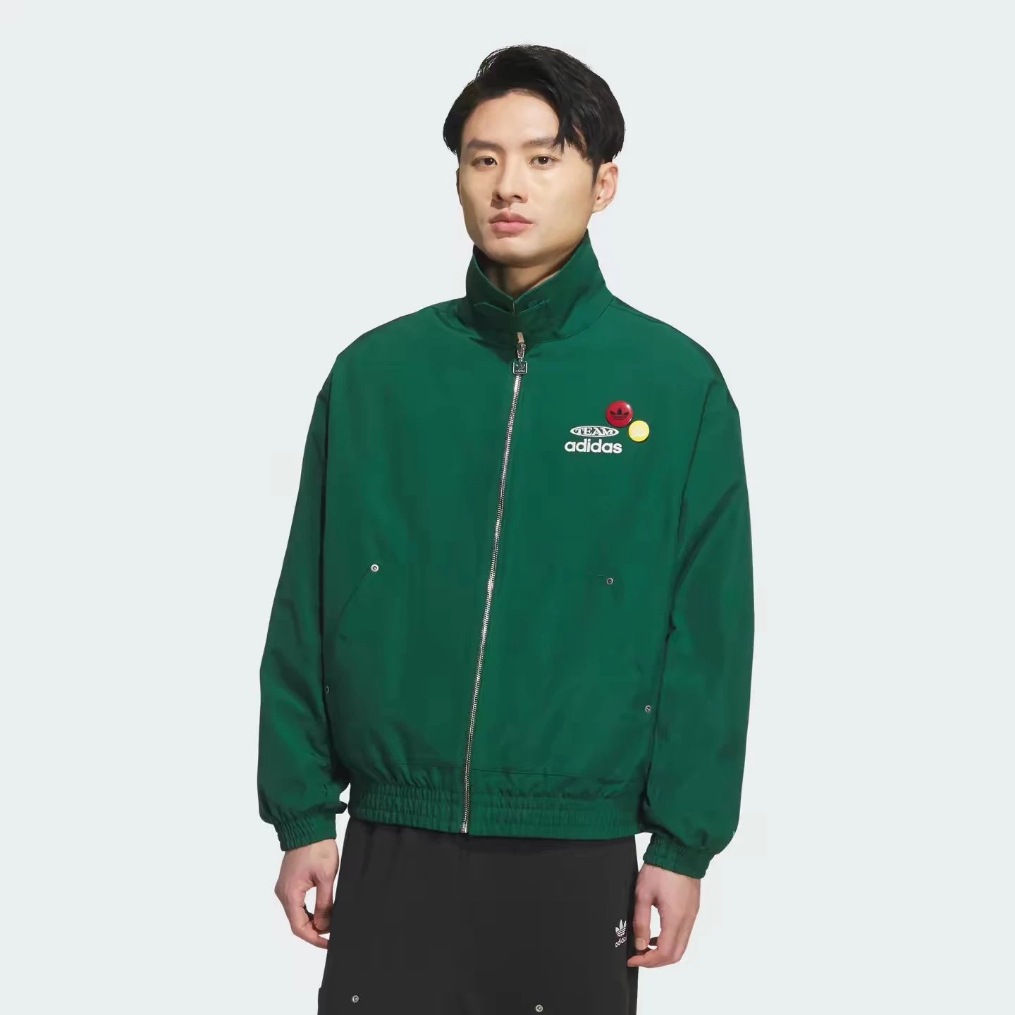 KC0136 (badge - dark green) with accessories included