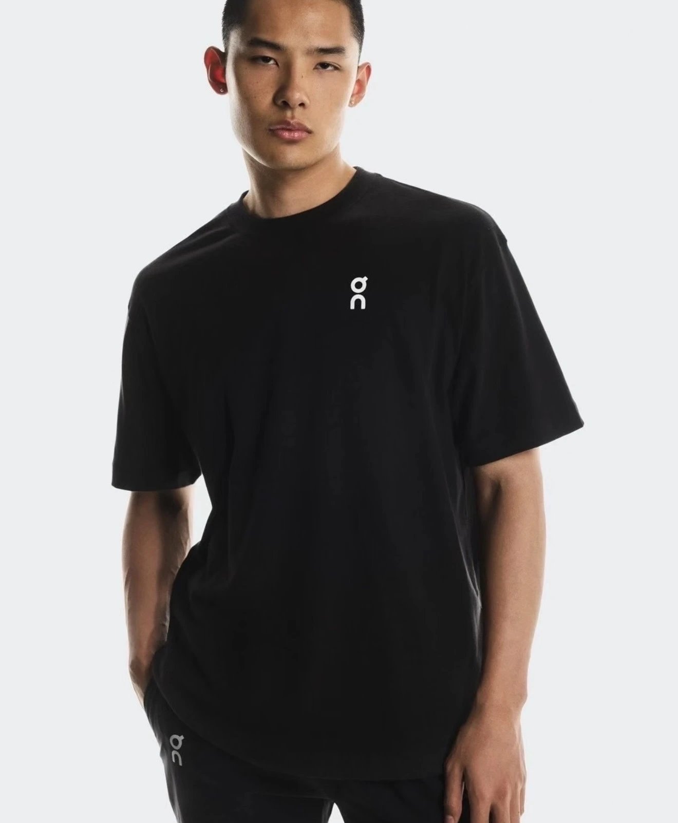 On (Graphic Japan Edition - Black)