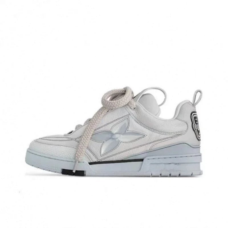 Off-White Four-Leaf Clover