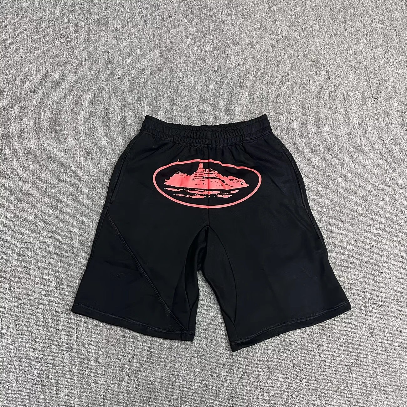 801 black red print