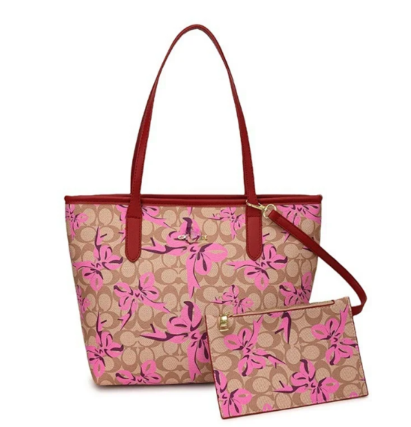 Coach Signature Pink