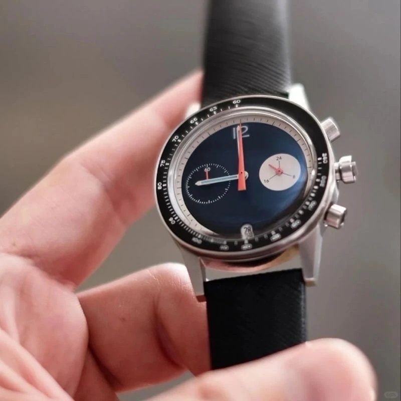 Black Chronograph Watch with Leather Strap Sporty Style