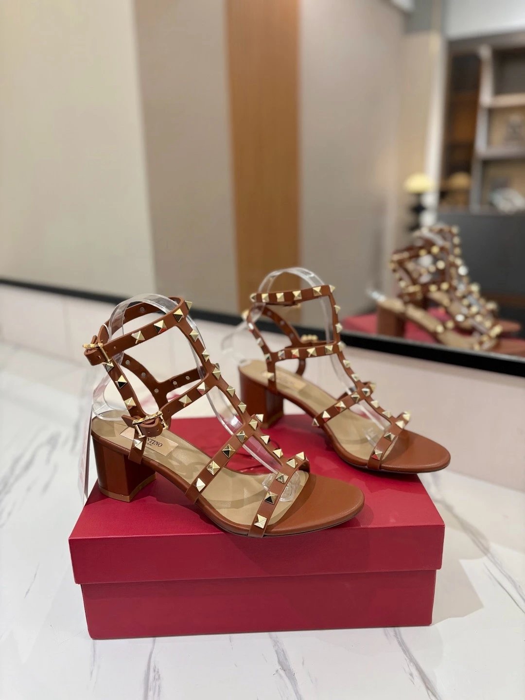 Valentino Rockstud B