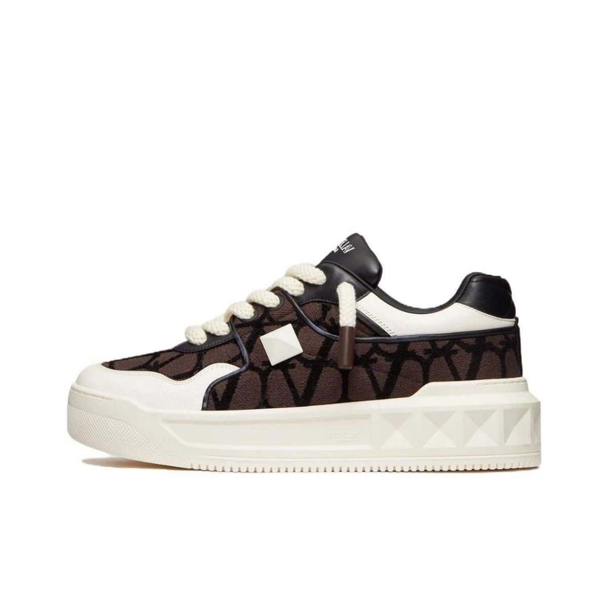 Valentino Rockstud B