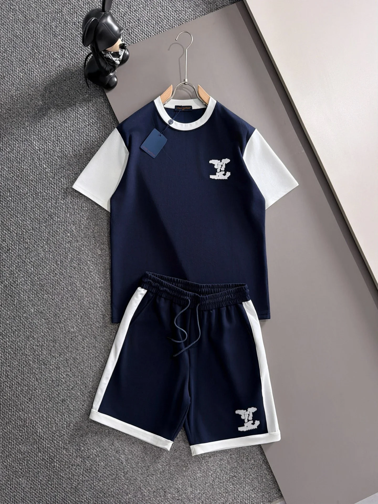 Louis Vuitton Blue T