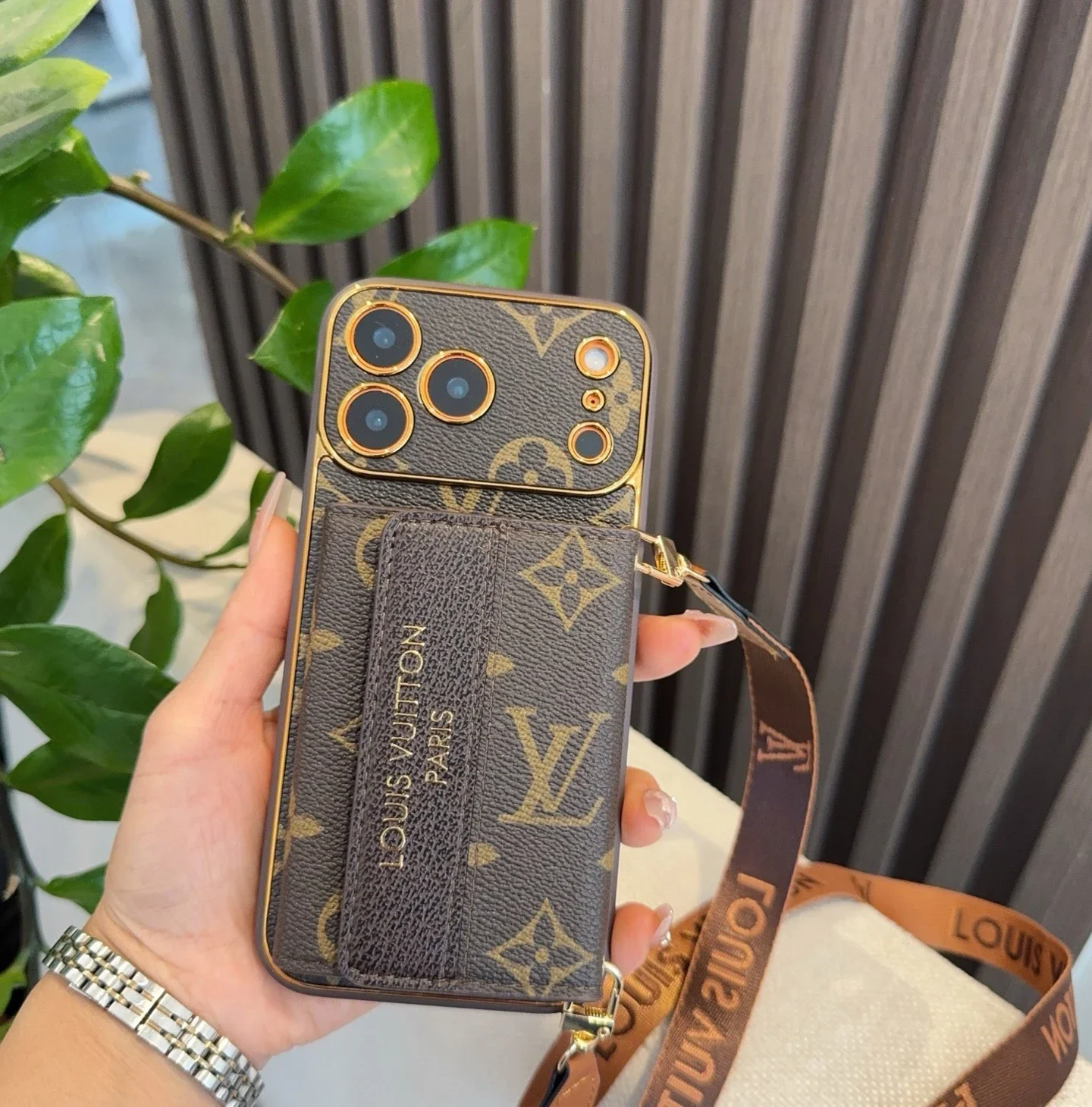 Louis Vuitton Brown 