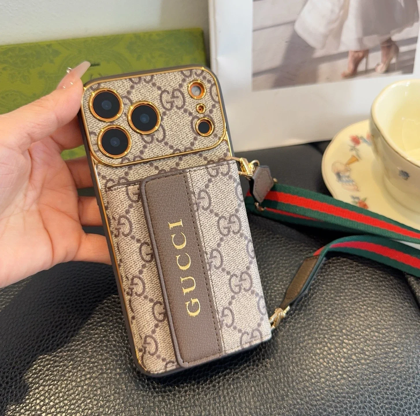 Gucci Beige Phone Ca