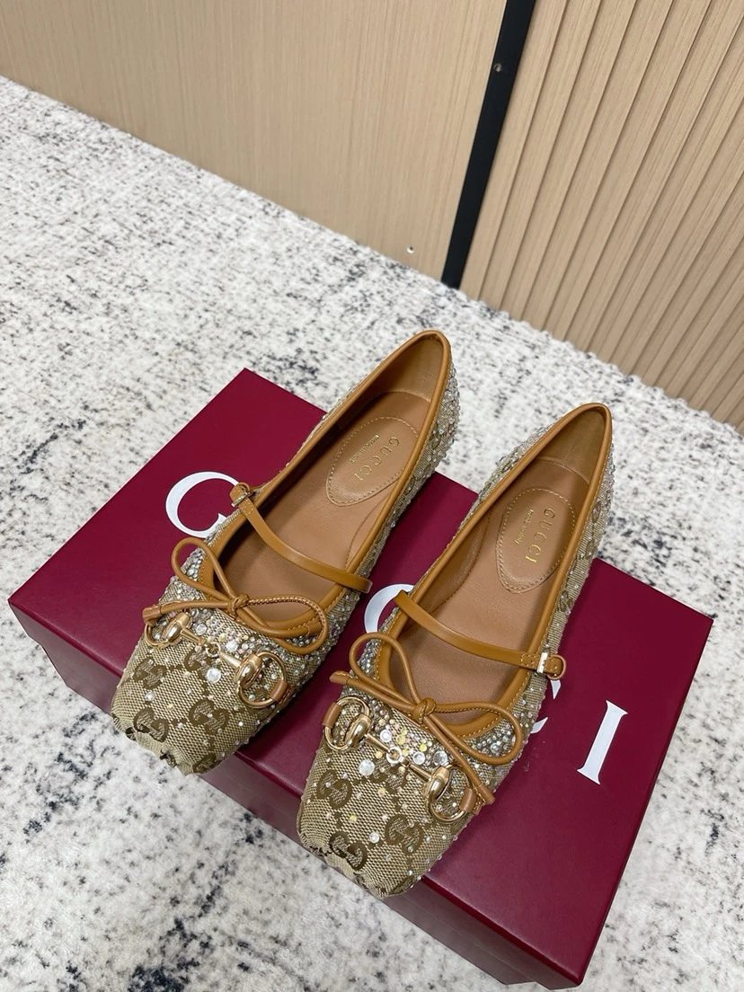 Gucci Horsebit Beige
