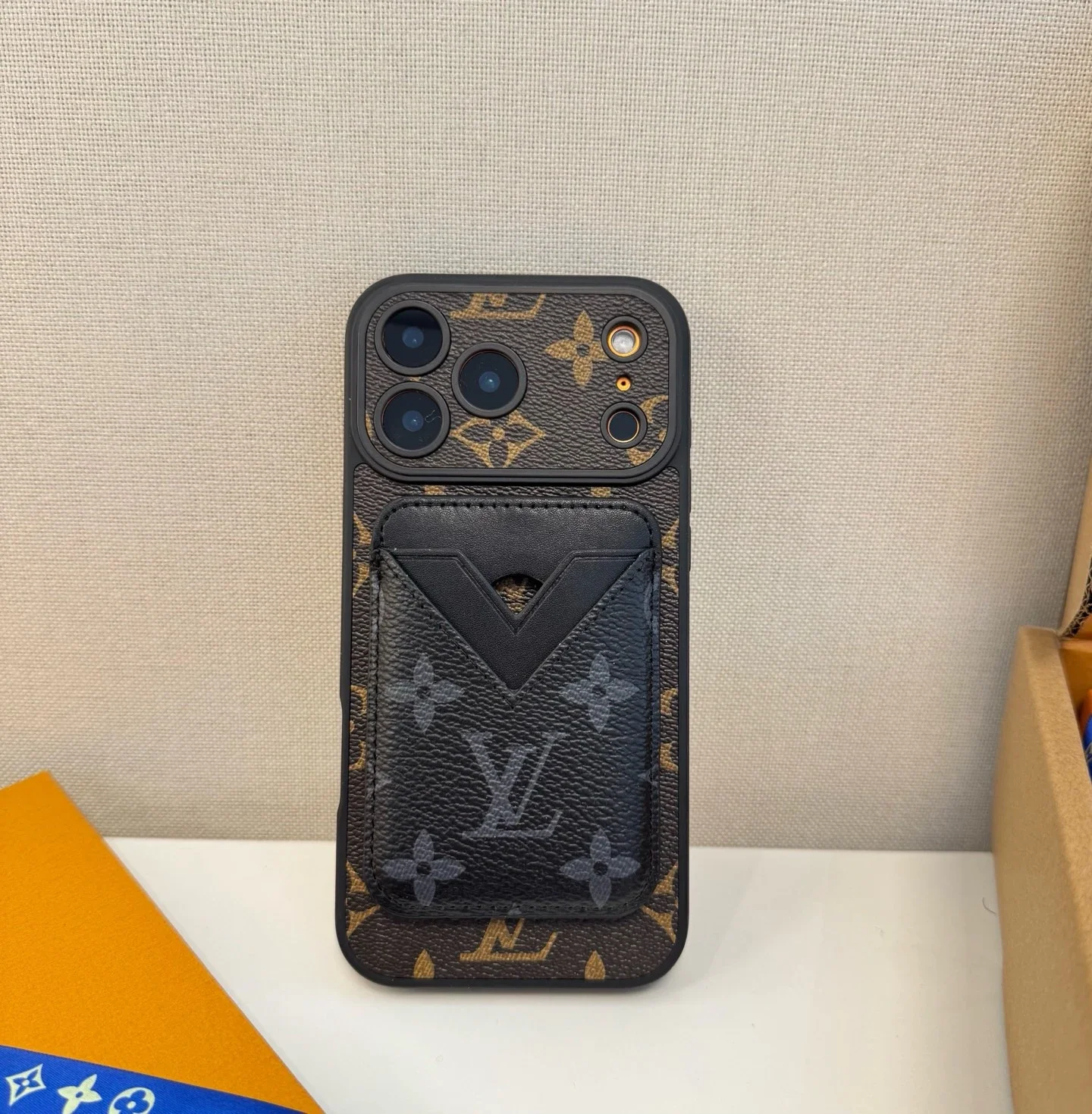 Louis Vuitton Brown 