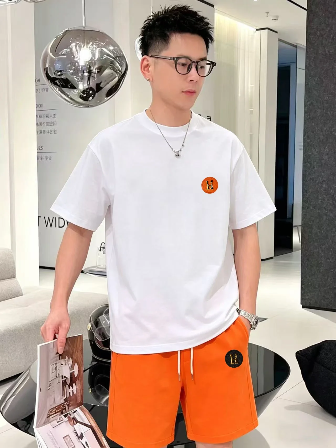 H M White T-Shirt