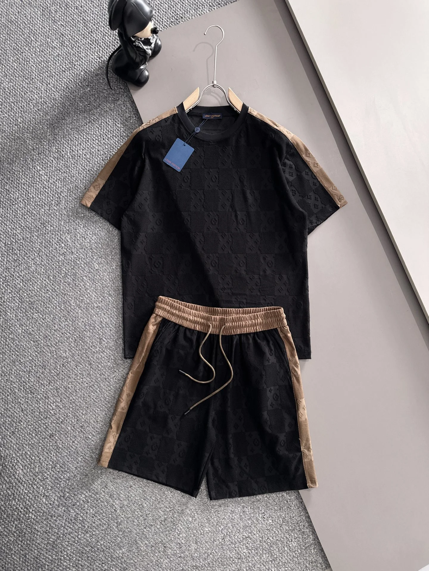 Louis Vuitton Black 