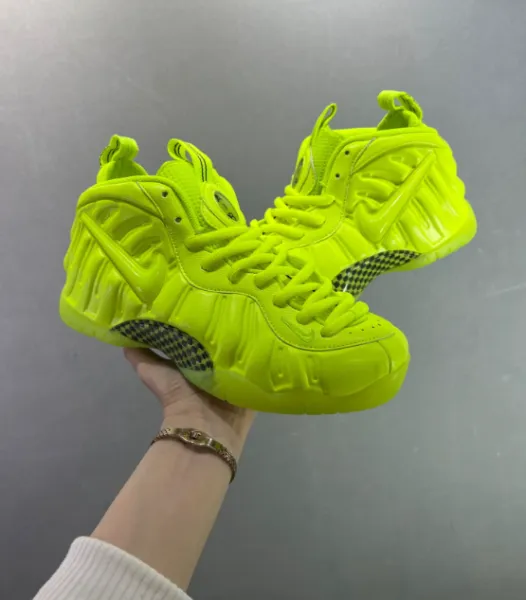 Nike Air Foamposite One Volt Neon Green Sneakers - 1