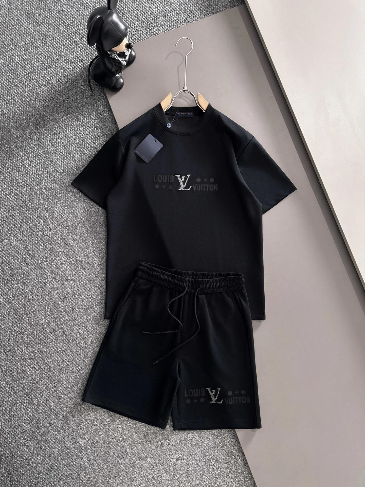 Louis Vuitton Black 