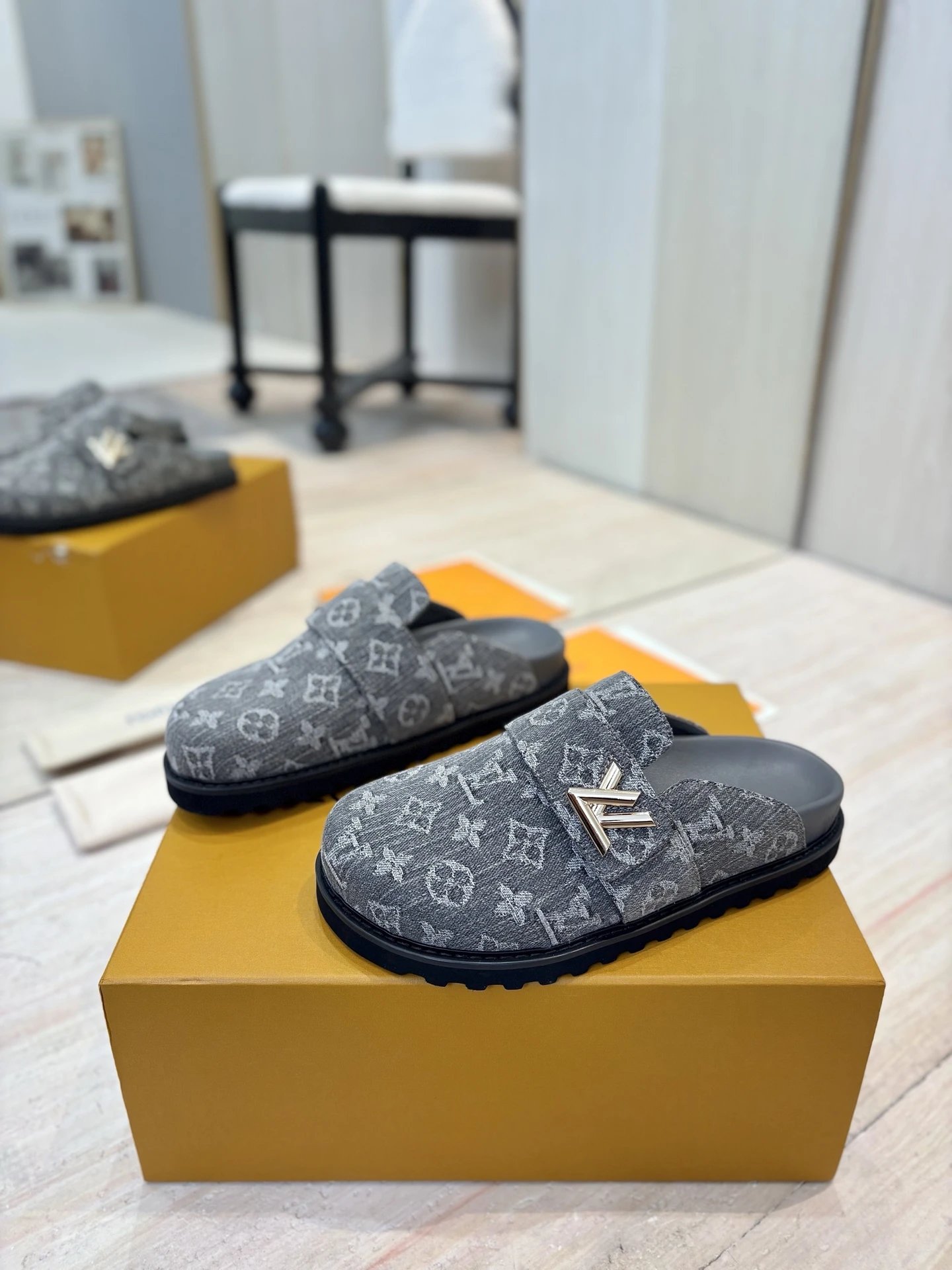 Louis Vuitton Grey Slippers