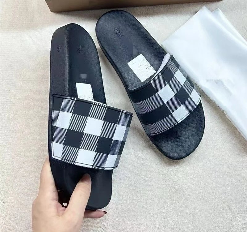 BLOOMER Black and Wh