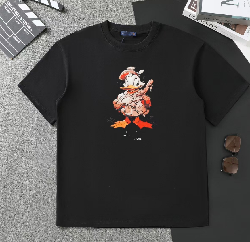  Louis Vuitton Black T-Shirt