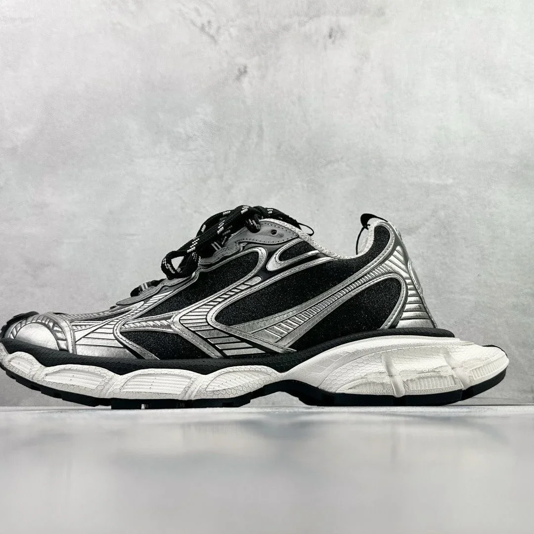 Balenciaga Triple S 