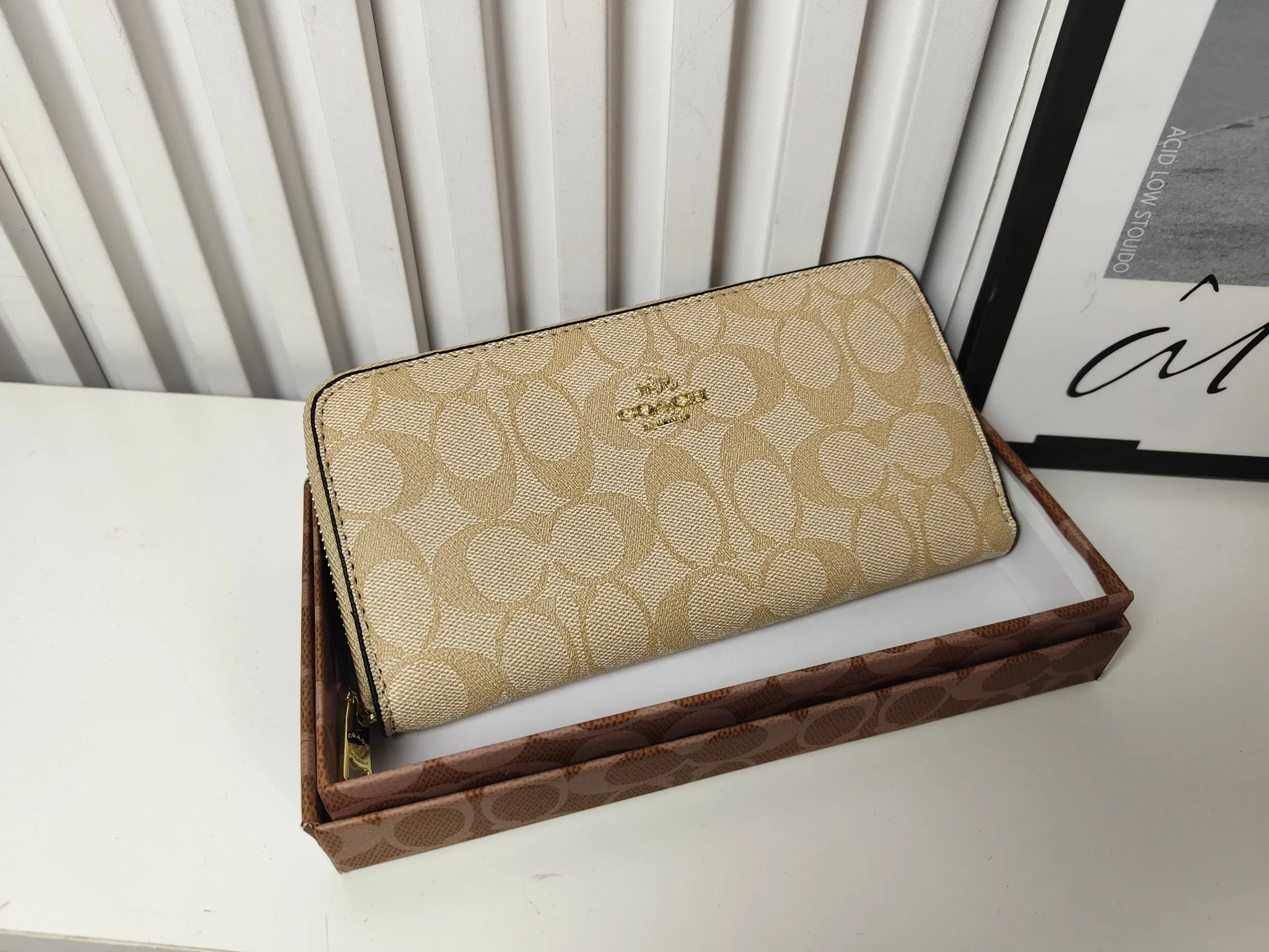 Coach Signature Beig