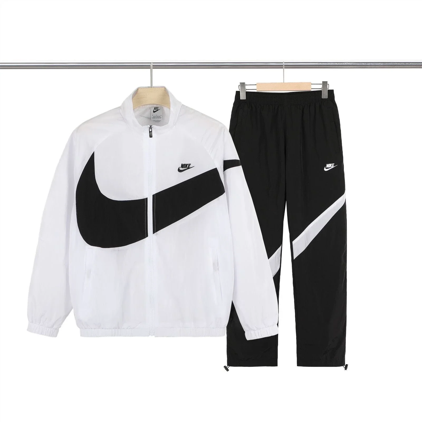 Nike Swoosh White an