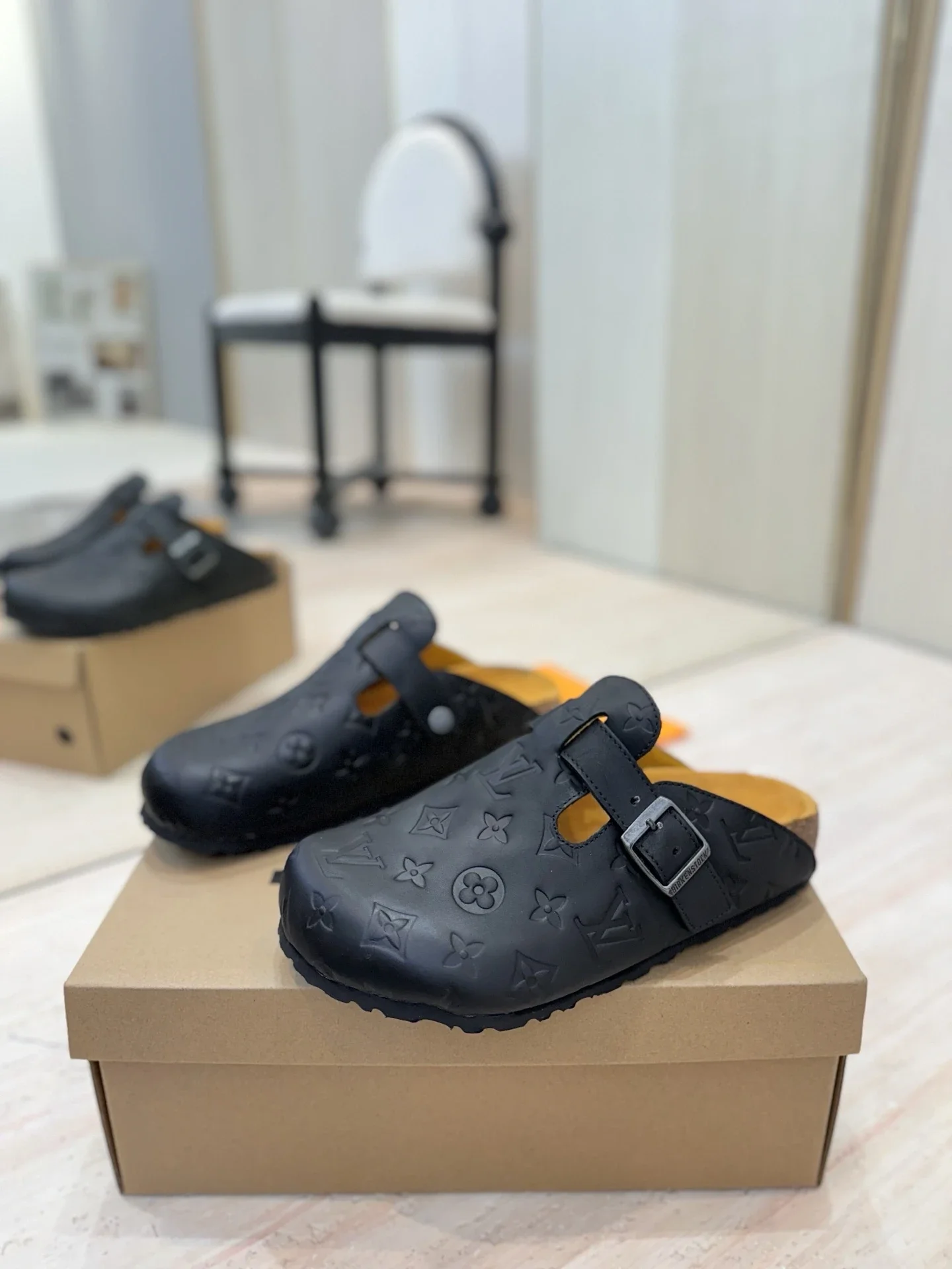 Louis Vuitton Black 
