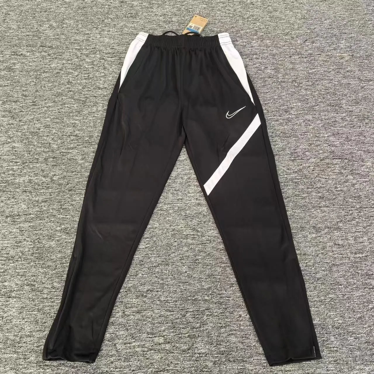 Nike Jackets Zip-Up Windbreaker Jacket — NK Training trousers (black)