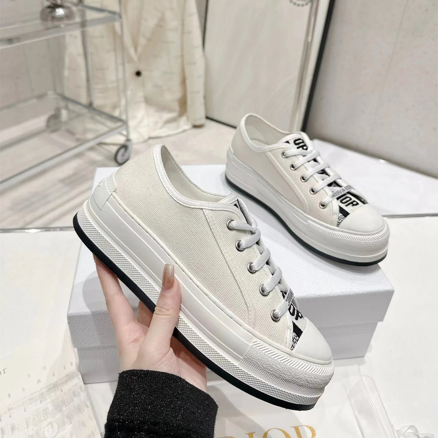 D embroidered 2024 thick-soled canvas shoes letter series casual shoes college style all-match