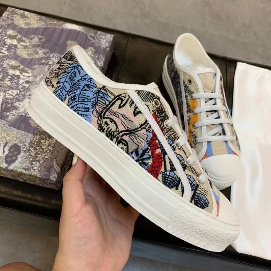 High-end foreign trade flat shoes embroidered letter canvas shoes white shoes fashion shoes