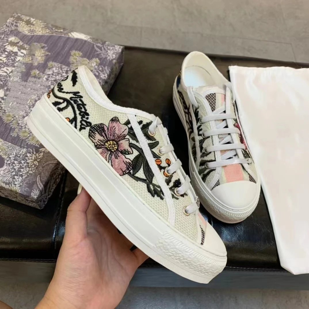High-end foreign trade flat shoes embroidered letter canvas shoes white shoes fashion shoes
