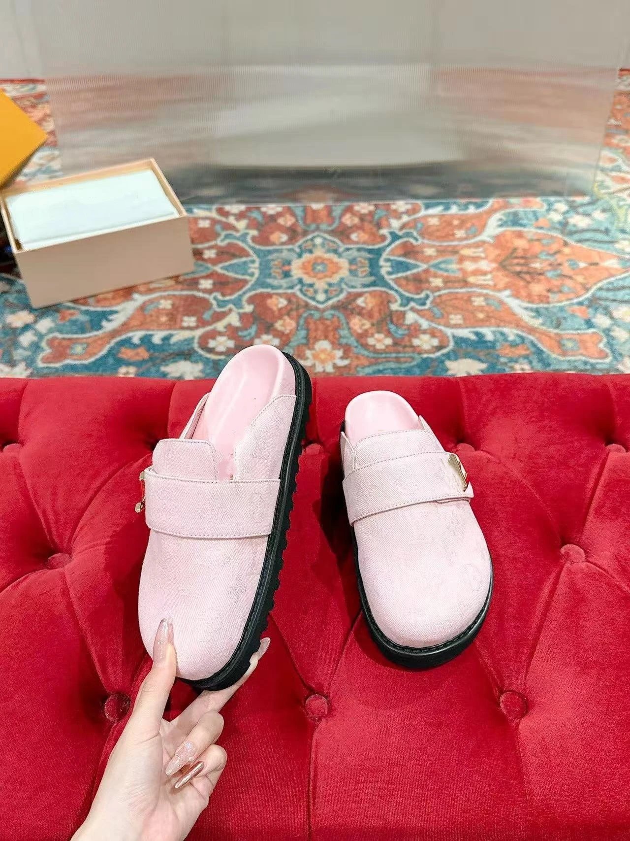 Slippers, sandals, men's and women's thick-soled outdoor half-slippers