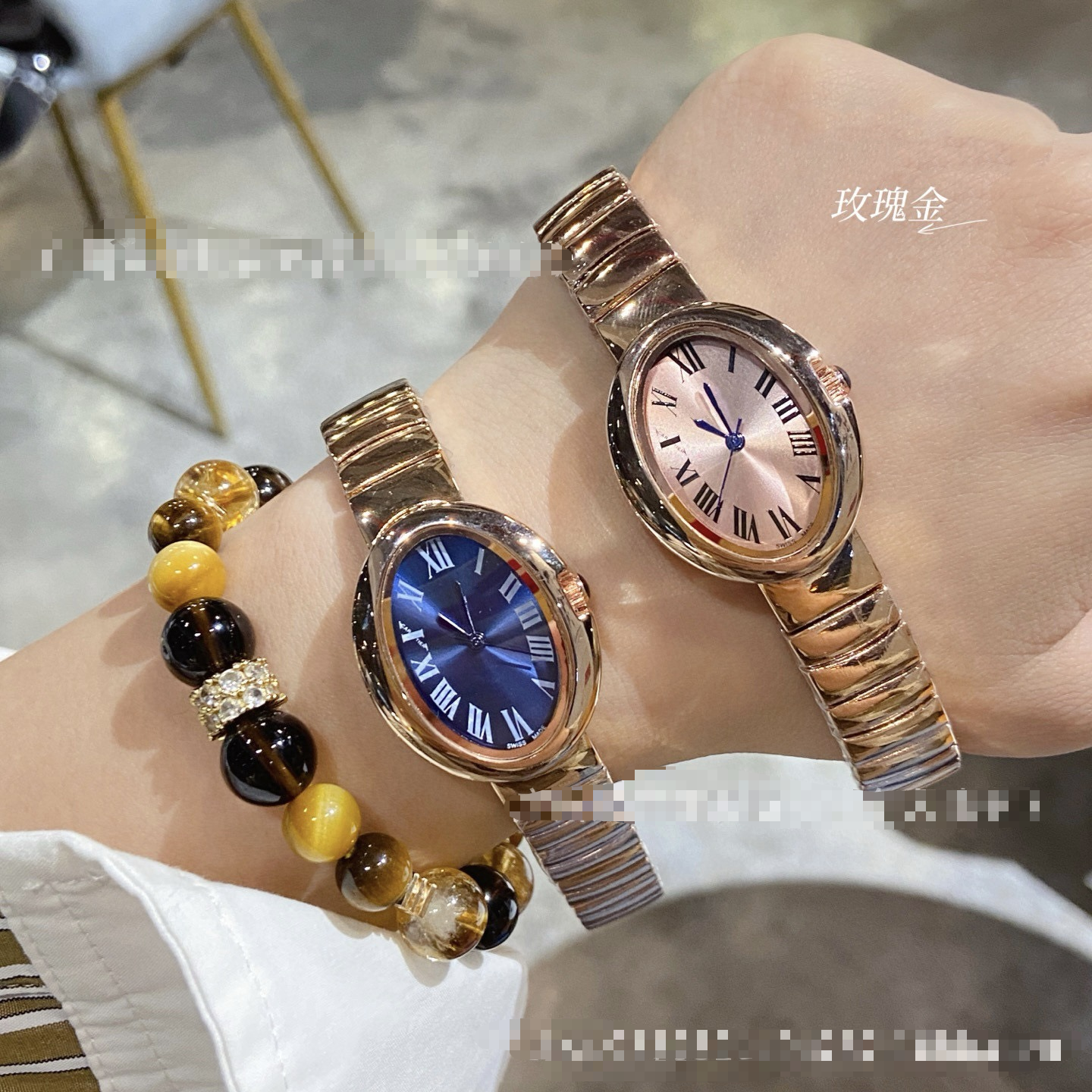 Cartier new quartz ladies watch small gold bracelet bathtub oval diamond Roman elegant