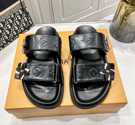 2024 New European,American,Singapore,Cambodia Metal Belt Buckle Velcro Flat Slippers