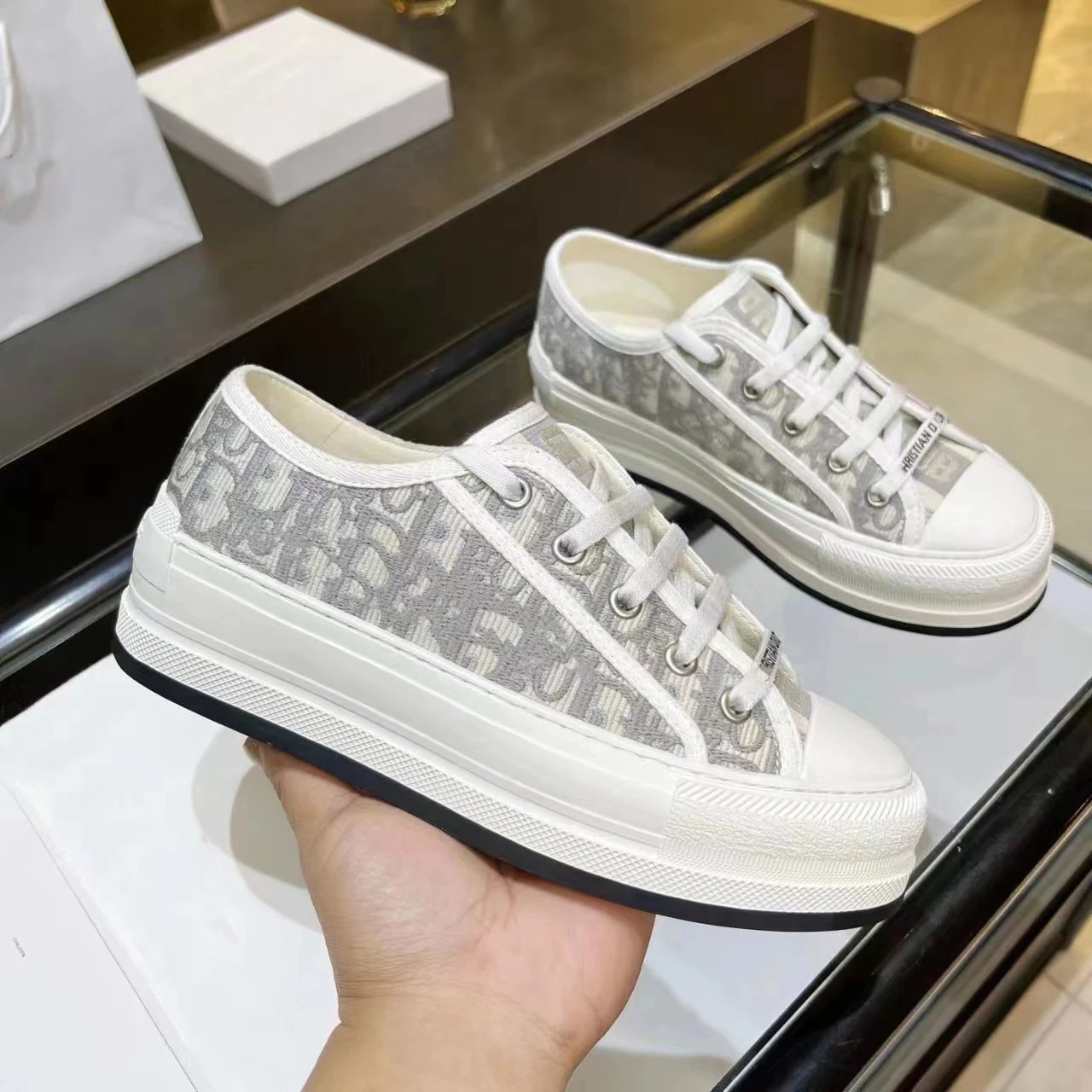 D embroidered 2024 thick-soled canvas shoes letter series casual shoes college style all-match