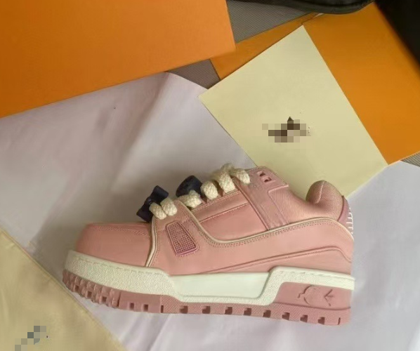 2025 Spring New Thick-soled Heightened LV Chubby Bread Shoes Casual and Versatile