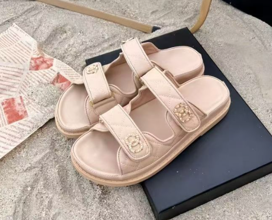 Xiaoxiang style 2024 new diamond-shaped slippers,thick-soled flat-soled Velcro sandals for women