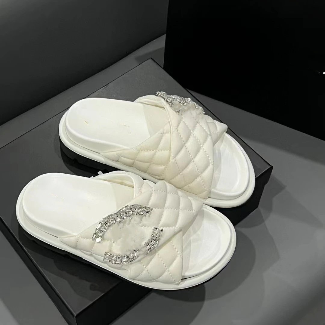 Foreign trade diamond buckle diamond slippers women's thick bottom head cross sandals