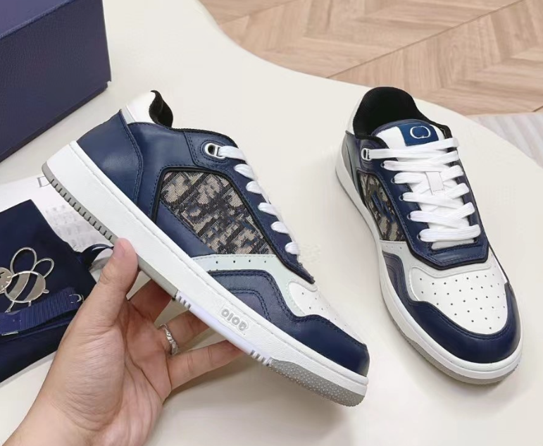 D-brand letter embroidered casual sneakers cowhide stitching fashionable sports flat sneakers