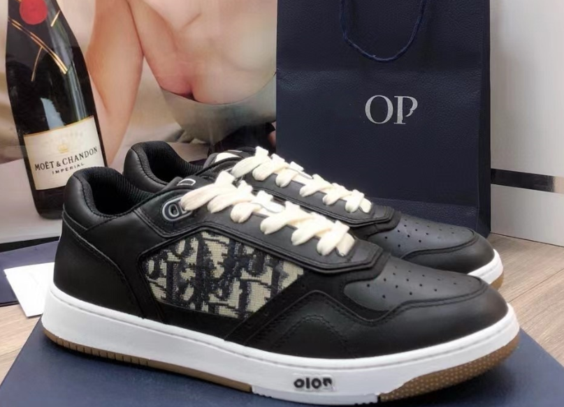 D-brand letter embroidered casual sneakers cowhide stitching fashionable sports flat sneakers