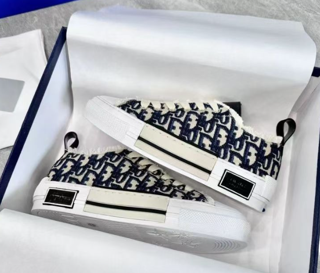 High-top D-brand embroidered canvas shoes with letters, versatile and casual thick soles